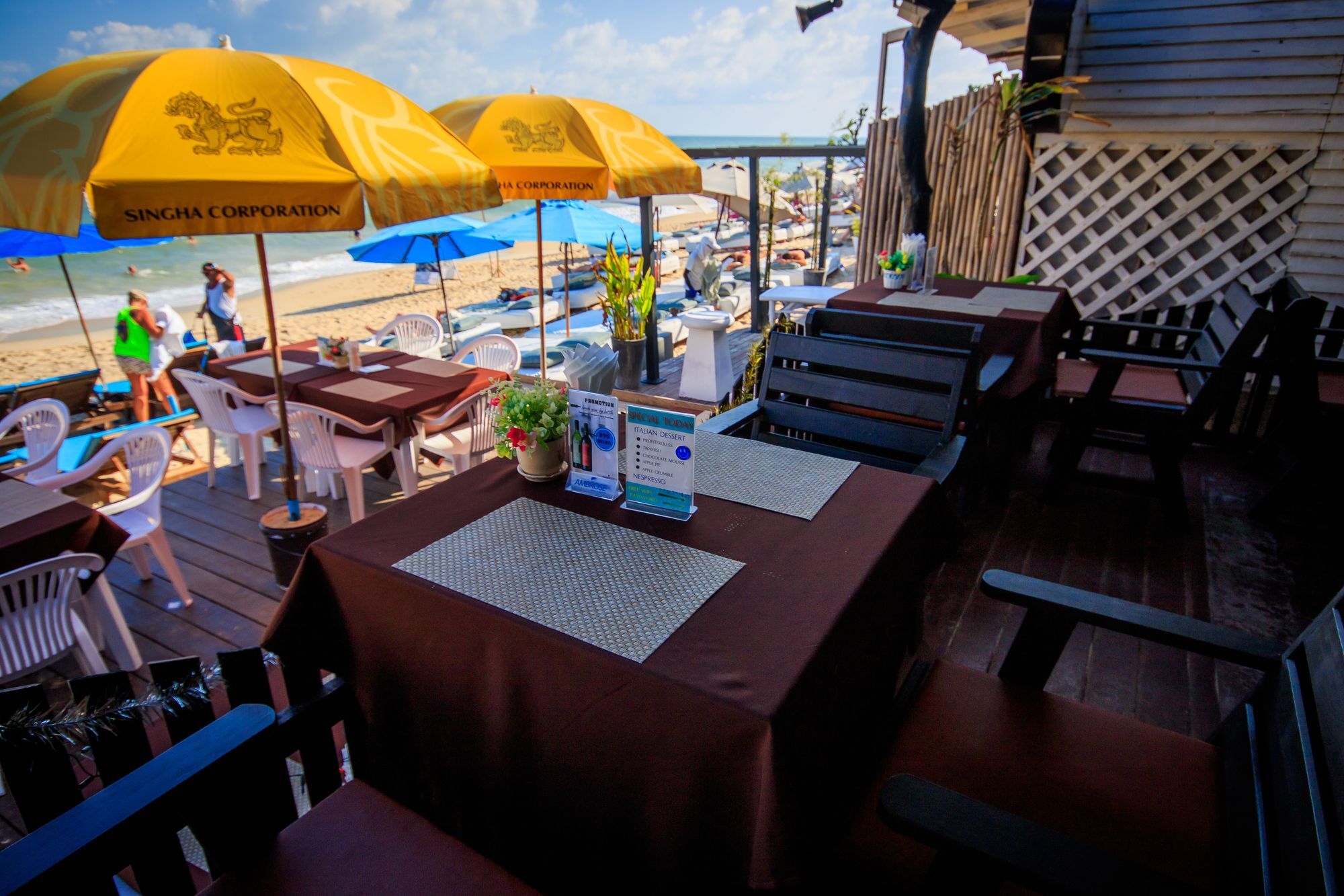 Trash And Glam Beach Lounge ラマイビーチ エクステリア 写真
